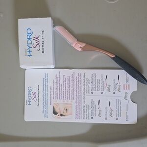 NWOT Schick HydroSilk Dermaplaning Wand with 3 extra blades (No box)